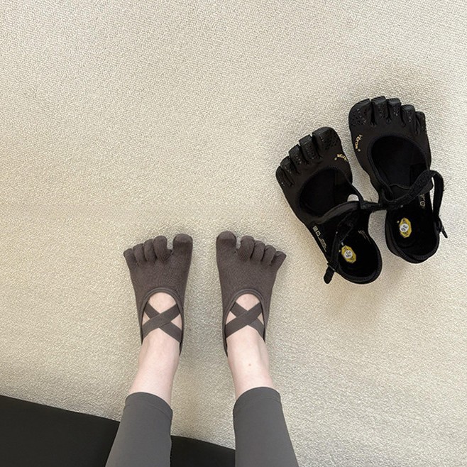 Women's Criss-Cross Strappy Fi - Yoga And Fitness Studio review and price